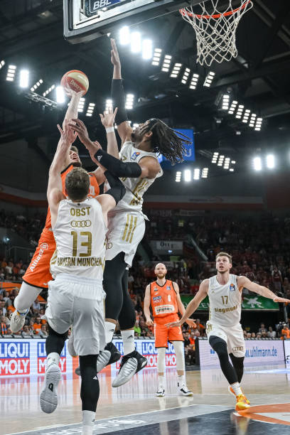 力追求进球 力追求进球