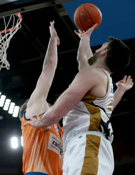 并以沃克试 并以沃克试