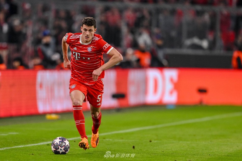 带着伤病坚 带着伤病坚