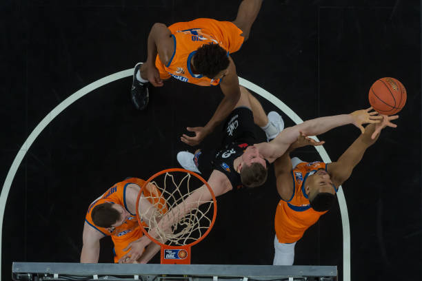 涵盖了U1 涵盖了U1